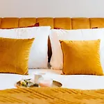 Lejlighedshotel W11 - Loftaffair