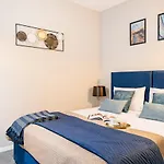 Lejlighedshotel W11 - Loftaffair 3*