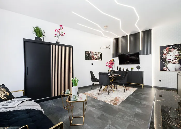 W11 - Loftaffair كراكوفيا